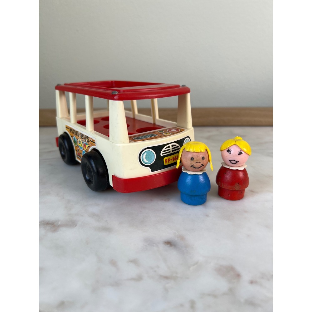 Vintage Fisher-Price Little People Mini Bus with 2 figures #141 1969